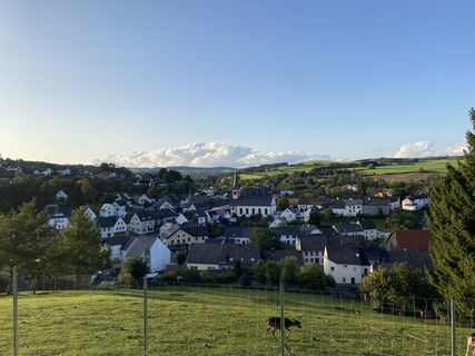 Blick auf Stadtkyll (c) Leonie Post, Touristik GmbH Gerolsteiner Land