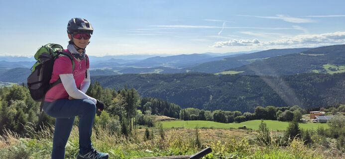 Photo de Silvia Hütter le long du parcours