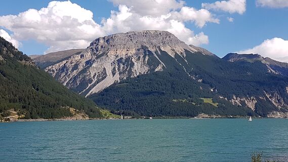 Turm im See mit Endkopf