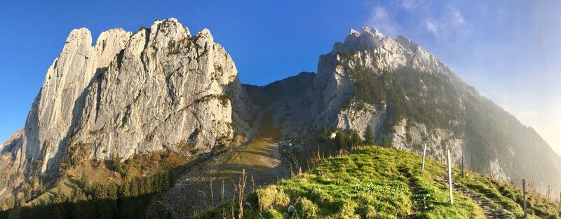 Bockmattlistock, -pass und Schiberg (rechts)