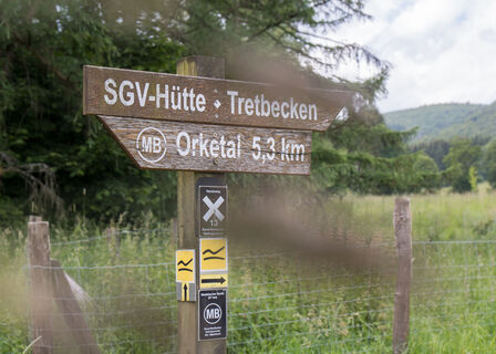 Wegweiser zum Tretbecken in Medebach-Glindfeld