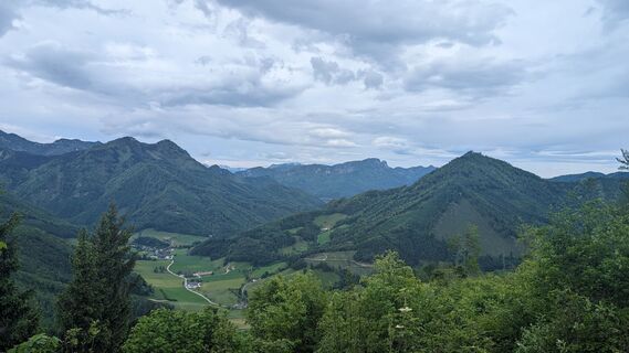 Zdjęcie z Klaus Lehner wzdłuż trasy