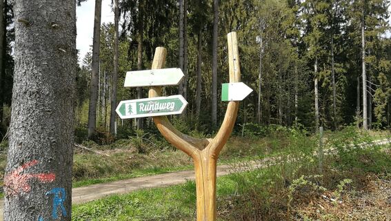 Von Tanna zum Haus des gelehrten Bauern