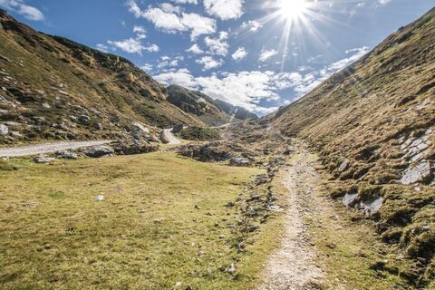 Die historische Römerstraße zum Preuneggsattel