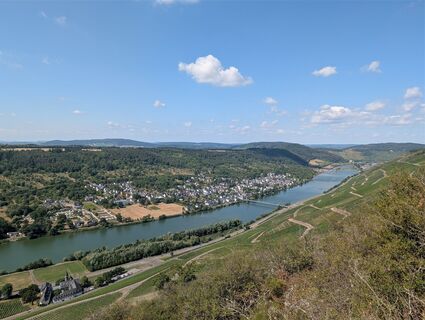 Fotografija s spletne strani Arne Schlieder na poti