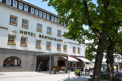 Außenansicht Eingang Hotel Restaurant Ratskeller Salzgitter-Bad am Marktplatz
