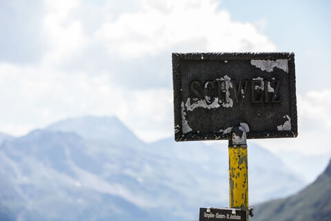 Grenzschild auf dem Schmugglerpfad
