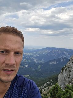 Fotografija s spletne strani Bernhard Hohenbichler na poti