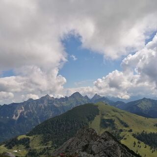 Ausblick zur Krinnenspitze und Tannheimer Gruppe