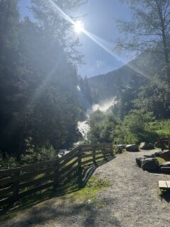 Fotografija s spletne strani Verena Haßler na poti