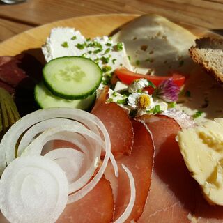 Mmmm, eine herrliche Brettljause
