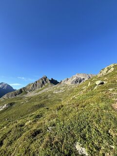Fotografija s spletne strani Silas Höpke na poti