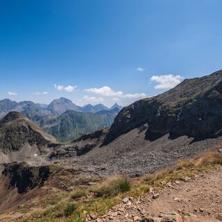 Blick vom Rotmandl auf Sauberg und Kruckeck, dazwischen die Kruckeckscharte