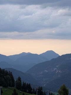 Fotografija s spletne strani Mogli na poti