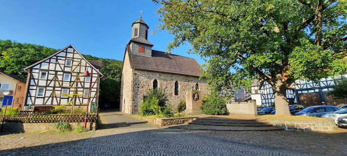 Kirche NDK mit Ehrenmahl