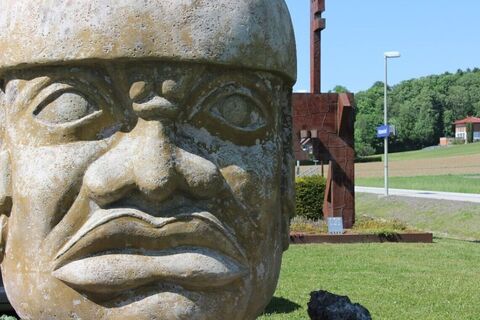 Skulptur Olmeken-Kopf