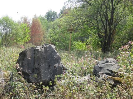 Wegweiser mit Basalt