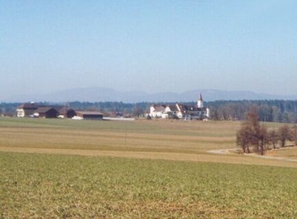 Blick auf das Pflegeheim Sennhof