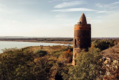 Roter Turm in Pouch