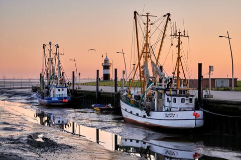 Abendstimmung am Kutterhafen in Wremen