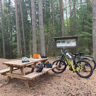 Räuberhöhle Rastplatz