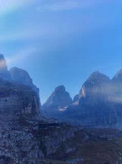 Fotografija s spletne strani corrado na poti