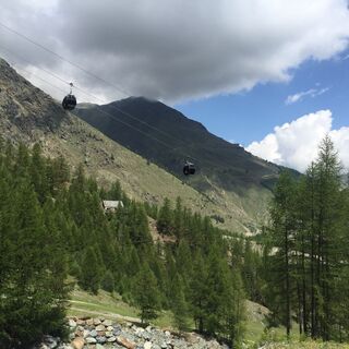 Spielbodenbahn mit Gletschergrotte und Hannig