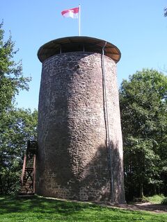 Aussichtsturm der Ruine Reichenbach