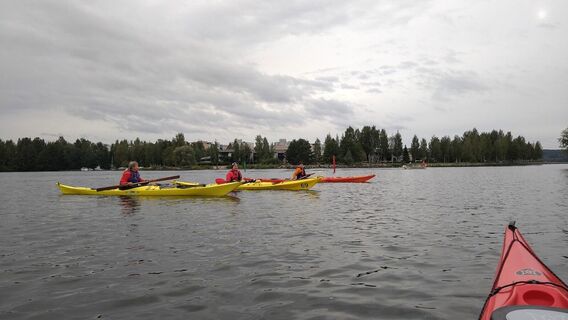 Paddler vor Kahvisaari