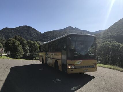 Postauto-Endstelle in Isone