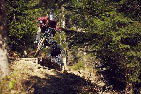 Mittelschwerer Bikeparktrail Supernatural