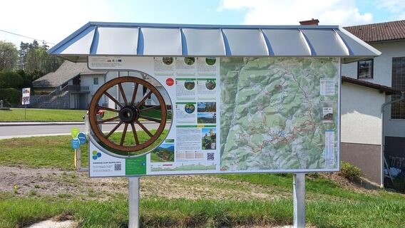 Ausgangspunkt bei Wandertafel