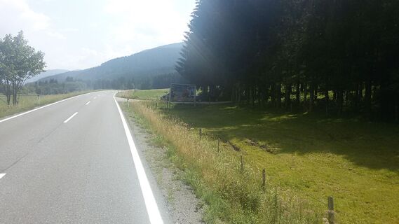 Griessener Almen Runde - Bundesstraße rechts abbiegen