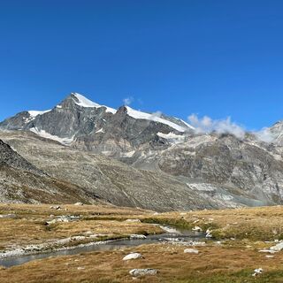 Ofental mit Blick auf das Allalinhorn