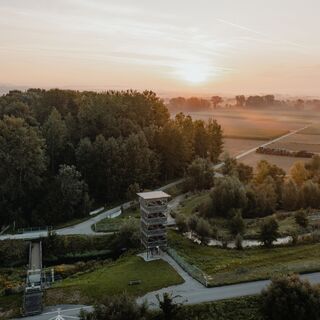 Drohnenaufnahme Aussichtsturm Naarn im Machland
