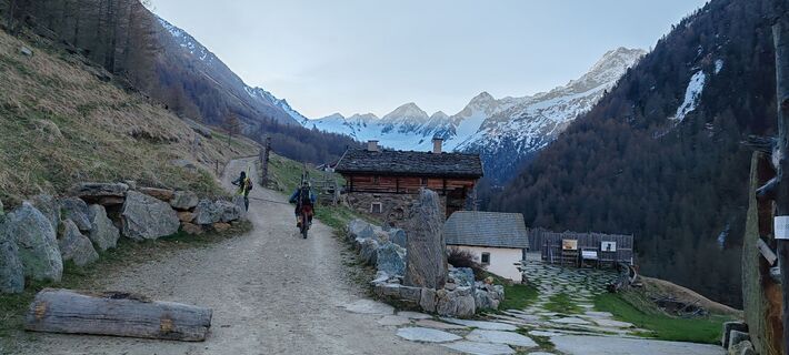 Foto von Simone Ferrari entlang der Tour