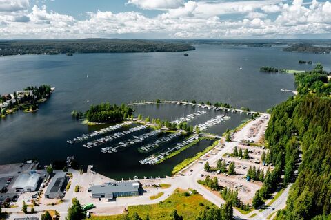Kahvisaari am Ende des Wellenbrechers des Hafens Niemen, Lahti