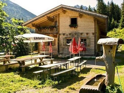 Schafalm im Sommer.jpg