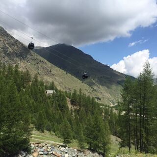 Spielbodenbahn mit Gletschergrotte und Hannig
