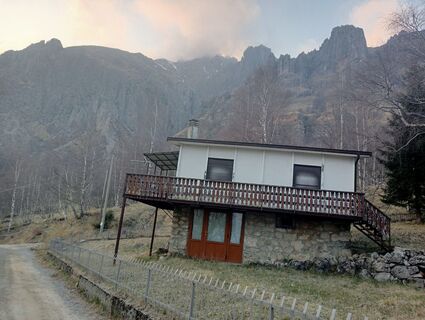 Fotografija s spletne strani simone ravasi na poti