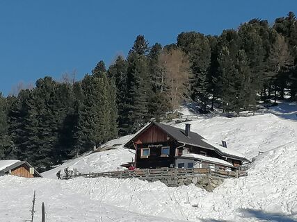Fotografija s spletne strani Sabine Steuxner na poti