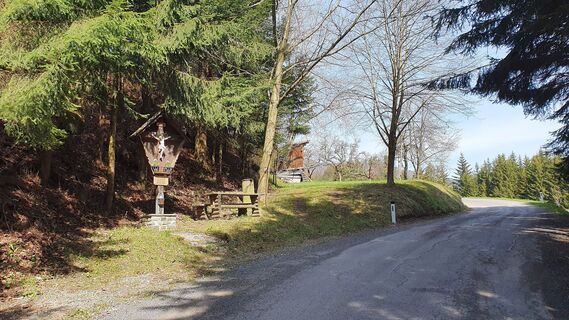 1.3 km Marterl mit Rastplatz