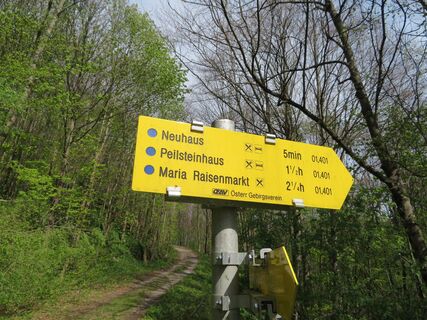Weißenbach/Triesting - Neuhaus - Peilstein - Schwarzensee -  Hoher Lindkogel - Vöslauer Hütte - Bad Vöslau (Waldandacht)
