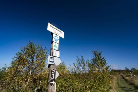 Wanderschilder am Hohen Eimberg