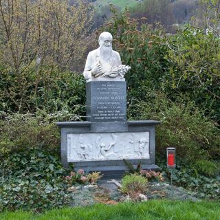 Grabstätte von Pfarrer Künzle