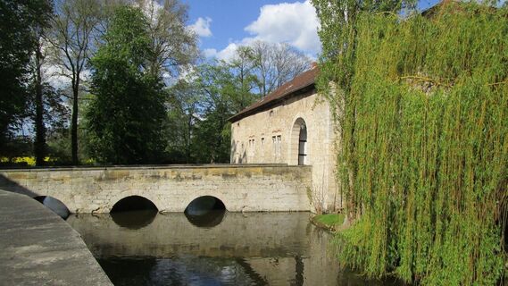 Wasserburg in Veltheim