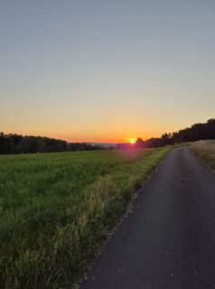 Fotografija s spletne strani Dresel Thomas na poti