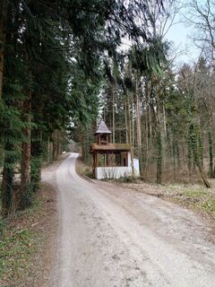 Fotografija s spletne strani Poschacher na poti