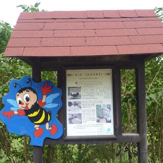 Infotafel Bienenlehrpfad