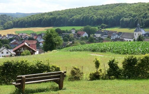 Teutoburger-Wald - Brakel Blick von der Heimkehrerkapelle auf Istrup